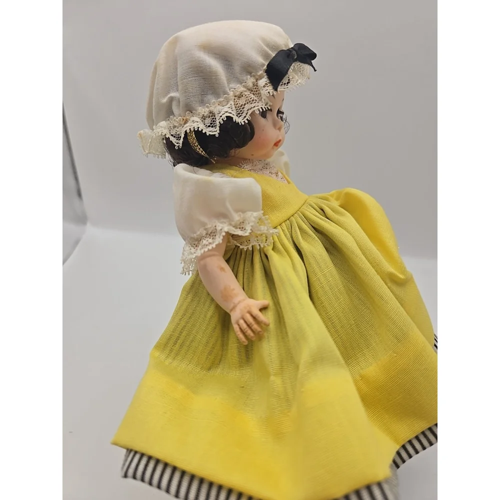 FRANCE DOLL‎ #590 8 Inch ~Madame Alexander~ 1975 INTERNATIONAL SERIES New In Box